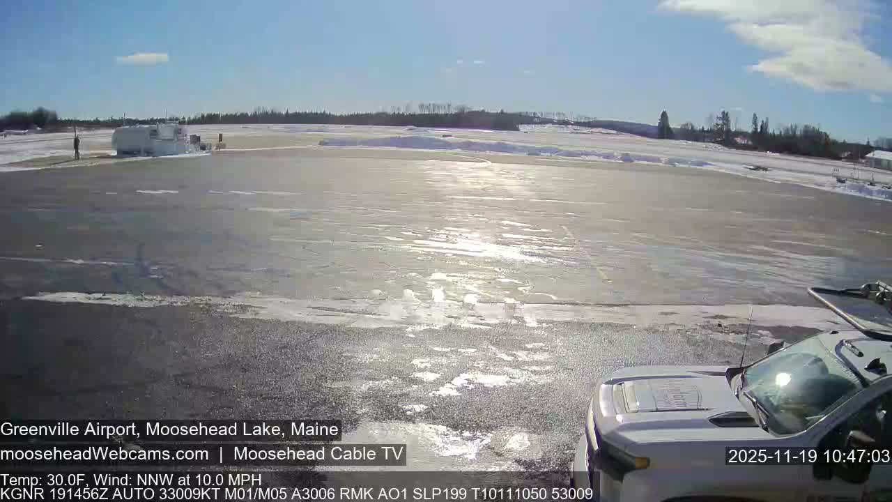 Greenville Municipal  Airport  Live Cam 3B1 - Greenville, Piscataquis, Maine, USA