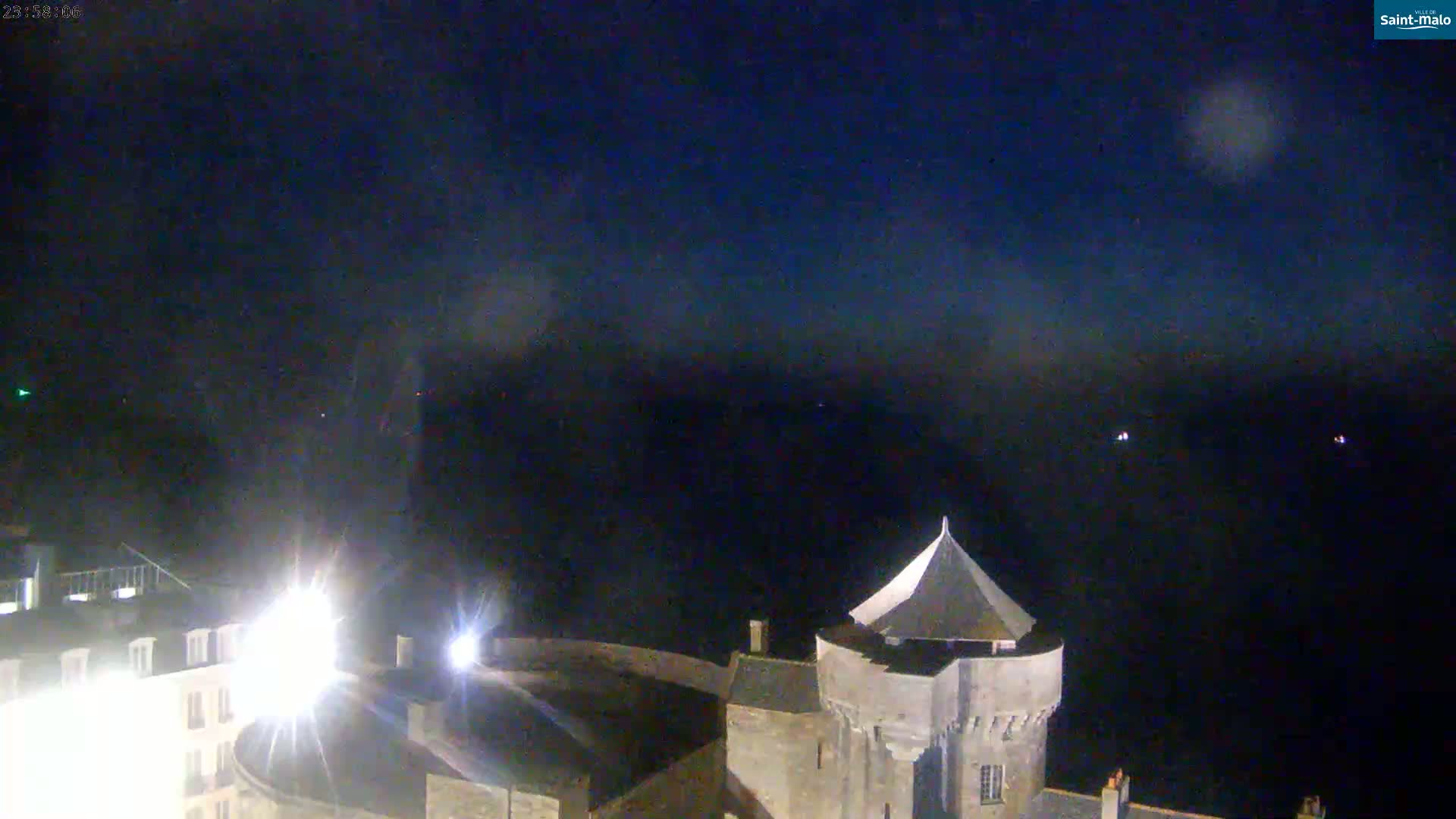 Saint-Valery-en-Caux City View & Le Port (Marine) Live Cam - Dieppe, Seine-Maritime, Normandie, France