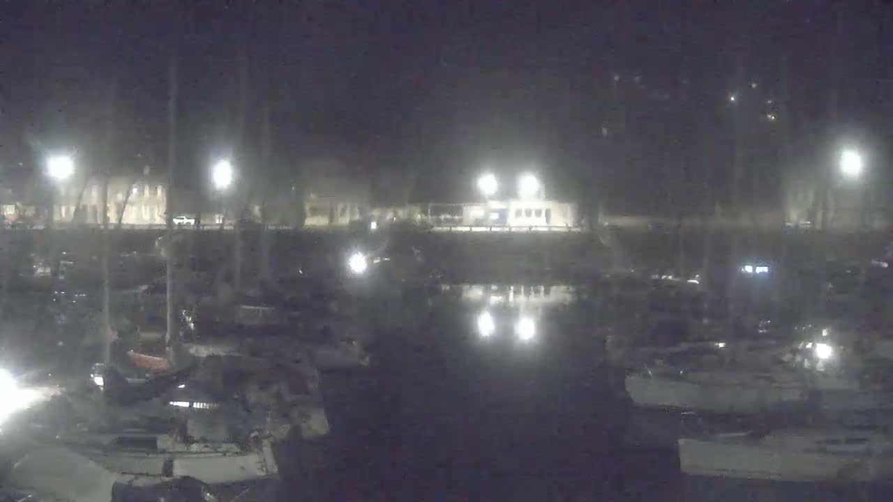 Saint-Valery-en-Caux City View & Le Port (Marine) Live Cam - Dieppe, Seine-Maritime, Normandie, France