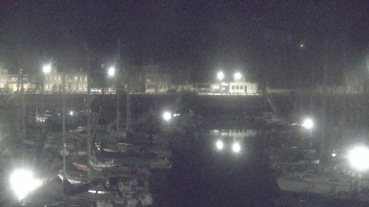 Saint-Valery-en-Caux City View & Le Port (Marine) Live Cam - Dieppe, Seine-Maritime, Normandie, France