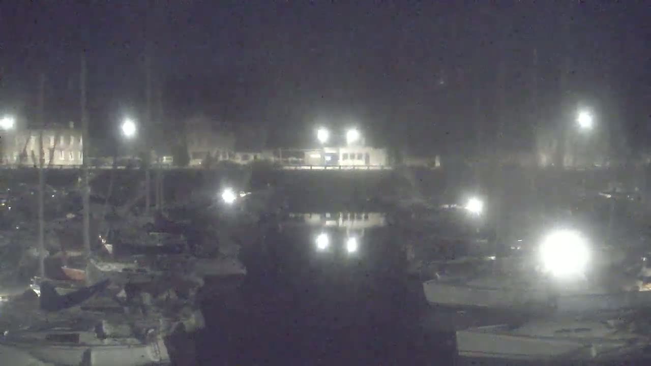 Saint-Valery-en-Caux City View & Le Port (Marine) Live Cam - Dieppe, Seine-Maritime, Normandie, France