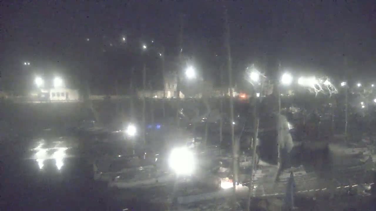 Saint-Valery-en-Caux City View & Le Port (Marine) Live Cam - Dieppe, Seine-Maritime, Normandie, France