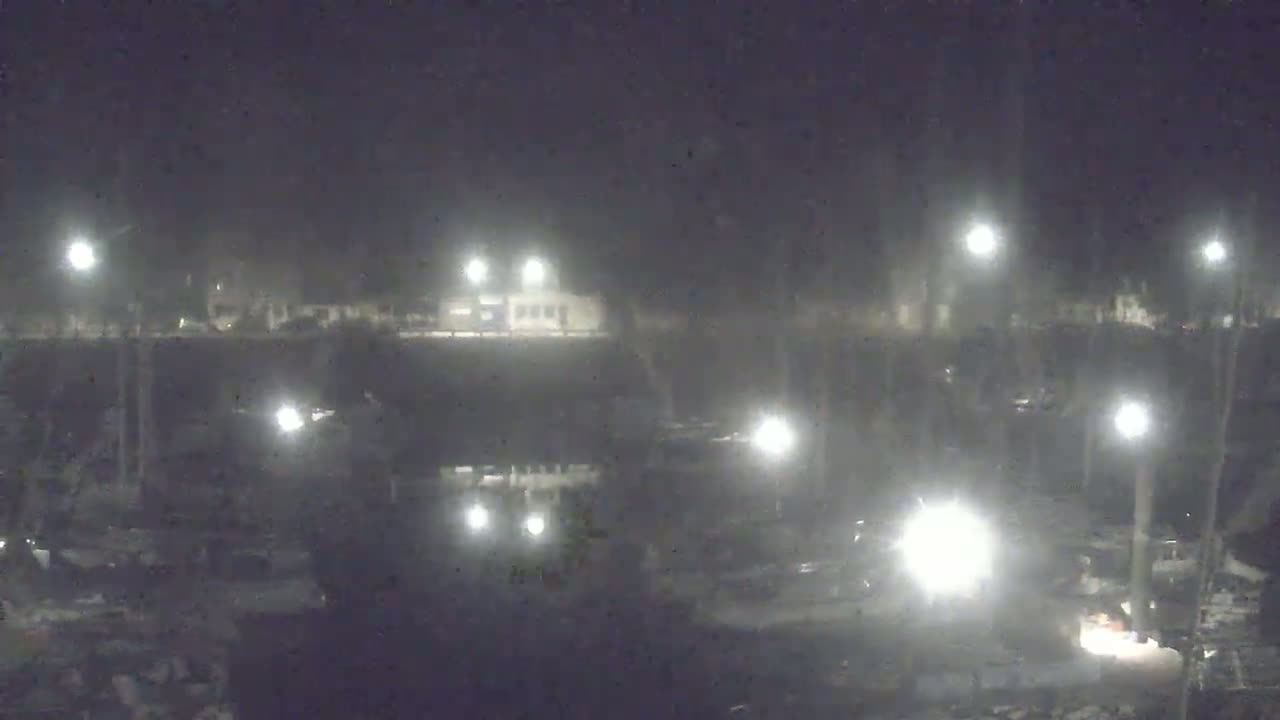 Saint-Valery-en-Caux City View & Le Port (Marine) Live Cam - Dieppe, Seine-Maritime, Normandie, France