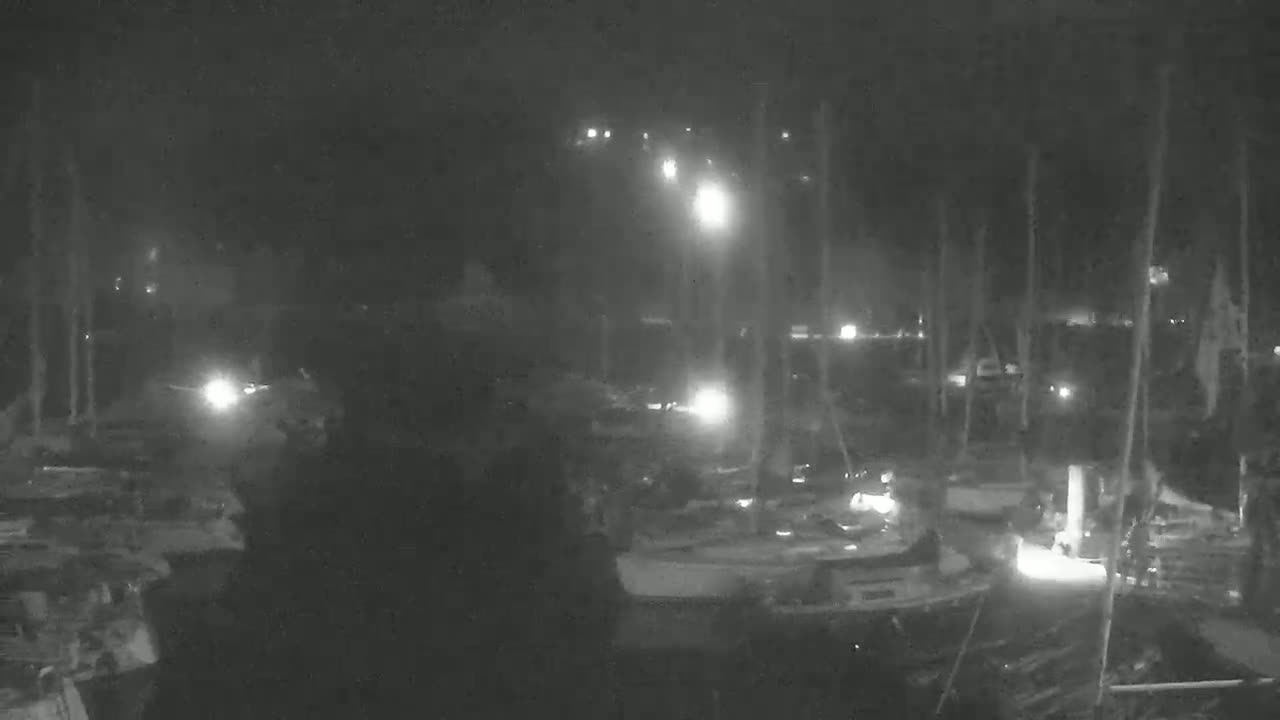 Saint-Valery-en-Caux City View & Le Port (Marine) Live Cam - Dieppe, Seine-Maritime, Normandie, France