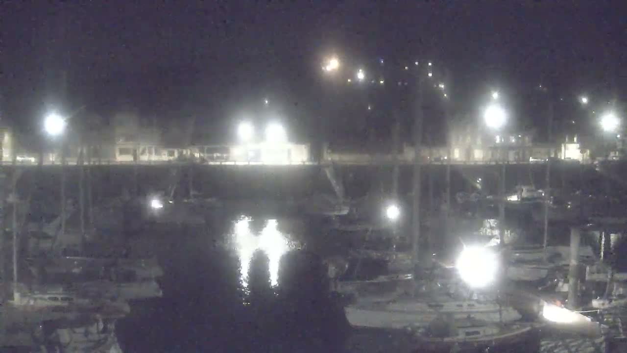 Saint-Valery-en-Caux City View & Le Port (Marine) Live Cam - Dieppe, Seine-Maritime, Normandie, France
