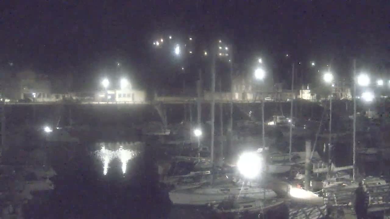 Saint-Valery-en-Caux City View & Le Port (Marine) Live Cam - Dieppe, Seine-Maritime, Normandie, France