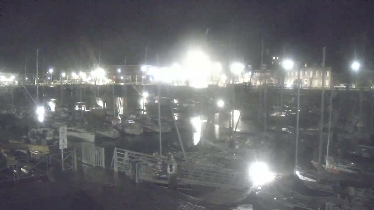 Saint-Valery-en-Caux City View & Le Port (Marine) Live Cam - Dieppe, Seine-Maritime, Normandie, France
