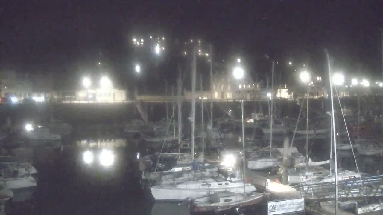 Saint-Valery-en-Caux City View & Le Port (Marine) Live Cam - Dieppe, Seine-Maritime, Normandie, France