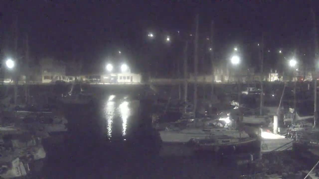 Saint-Valery-en-Caux City View & Le Port (Marine) Live Cam - Dieppe, Seine-Maritime, Normandie, France