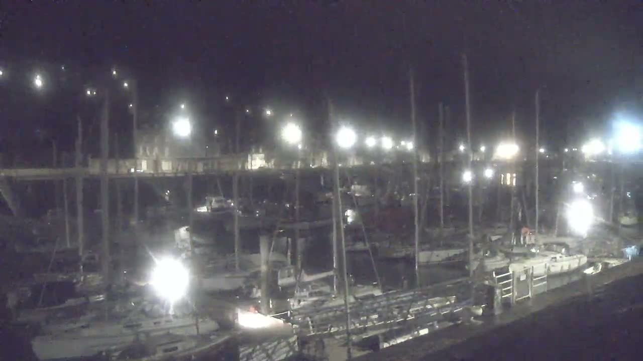 Saint-Valery-en-Caux City View & Le Port (Marine) Live Cam - Dieppe, Seine-Maritime, Normandie, France