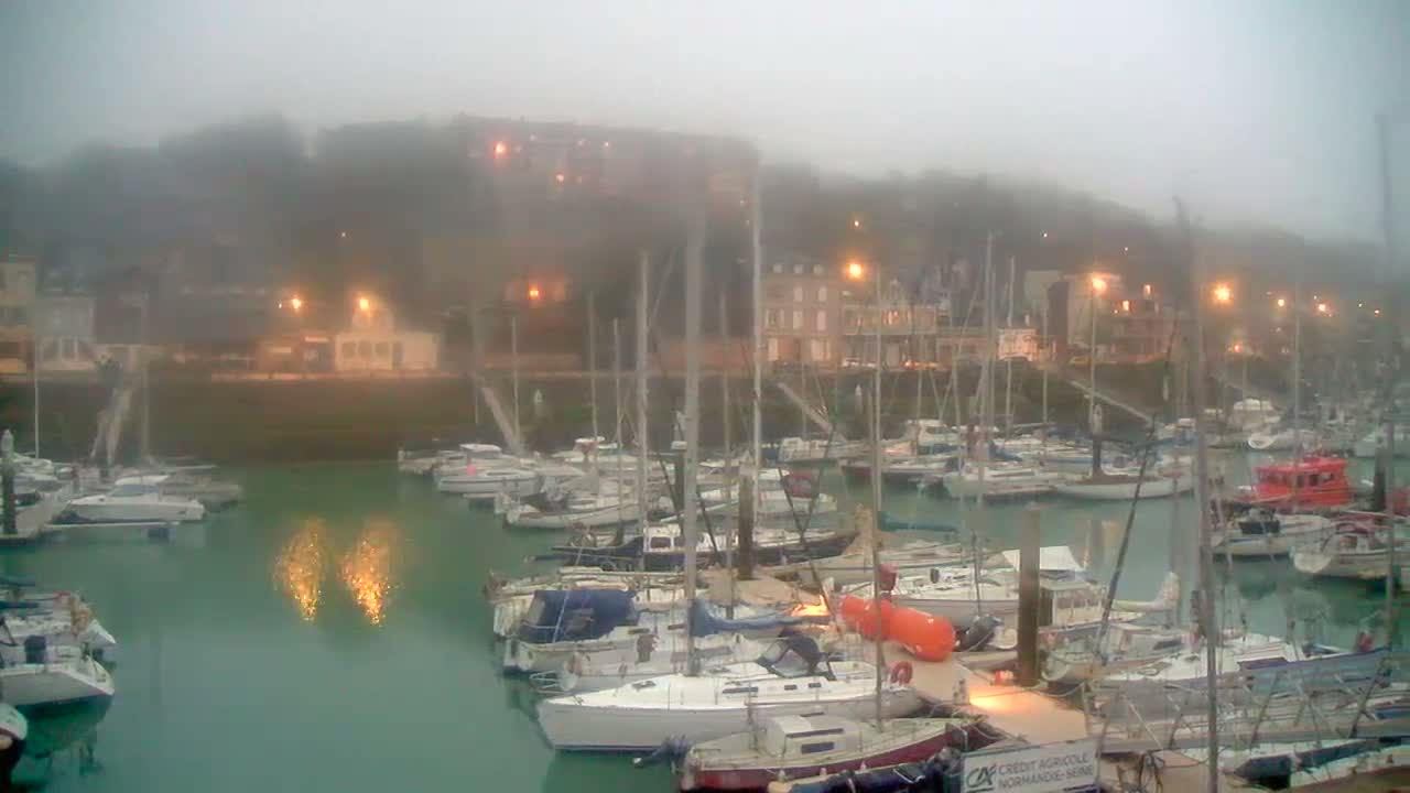 Saint-Valery-en-Caux City View & Le Port (Marine) Live Cam - Dieppe, Seine-Maritime, Normandie, France