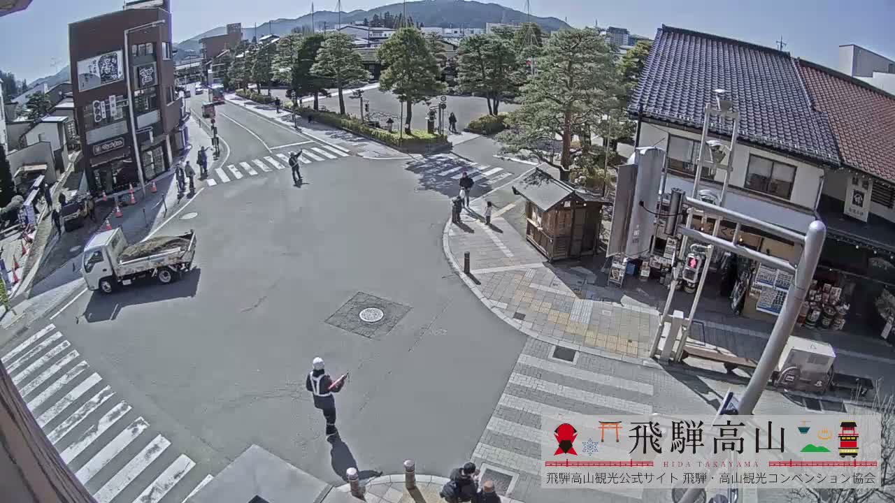 Takayama, Takayama Jinya & Hachikenmachi District ( 高山・高山陣屋・八軒町地区 ) Live Cam - 1 Chome, Honmachi, Takayama Shi, Gifu, Chubu, Japan