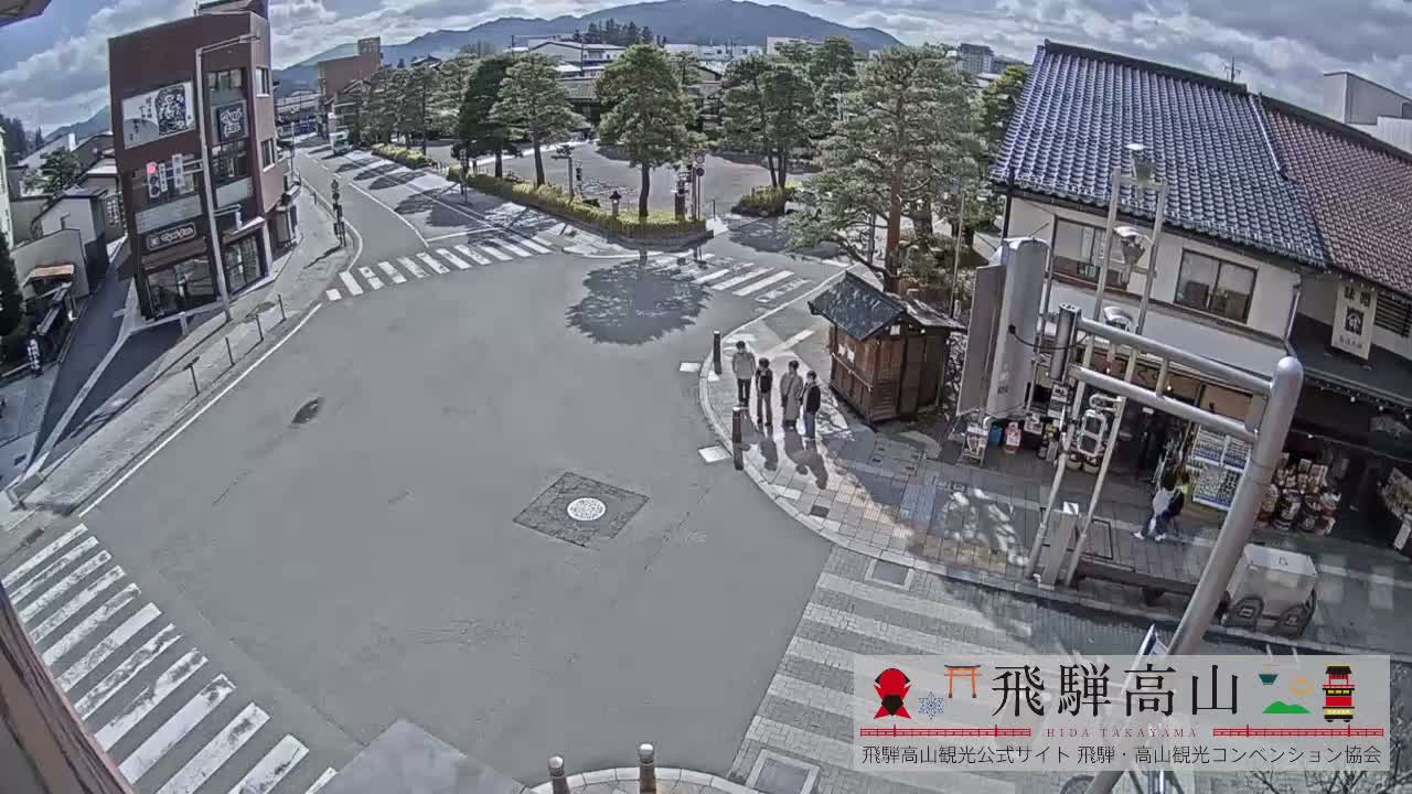 Takayama, Takayama Jinya & Hachikenmachi District ( 高山・高山陣屋・八軒町地区 ) Live Cam - 1 Chome, Honmachi, Takayama Shi, Gifu, Chubu, Japan