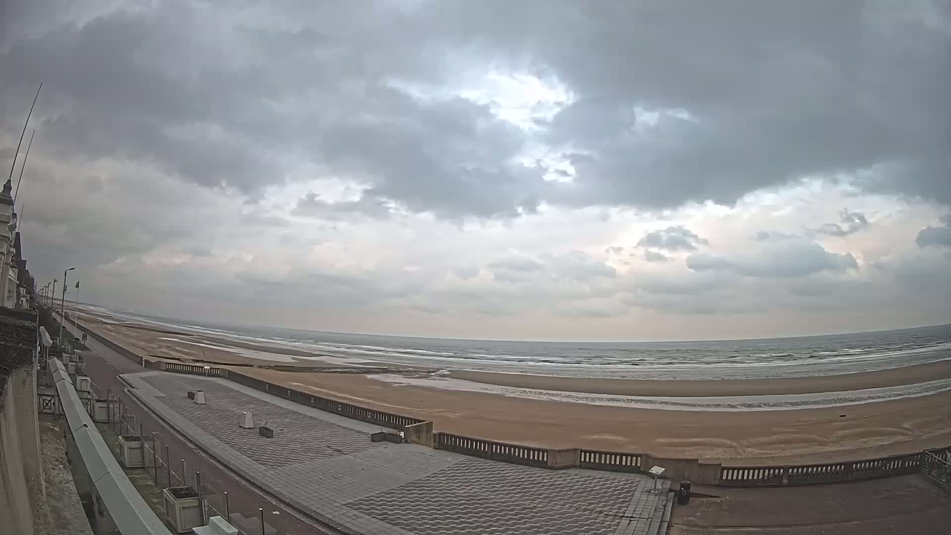 Cabourg Beach Live Cam - Lisieux, Calvados, Normandie, France
