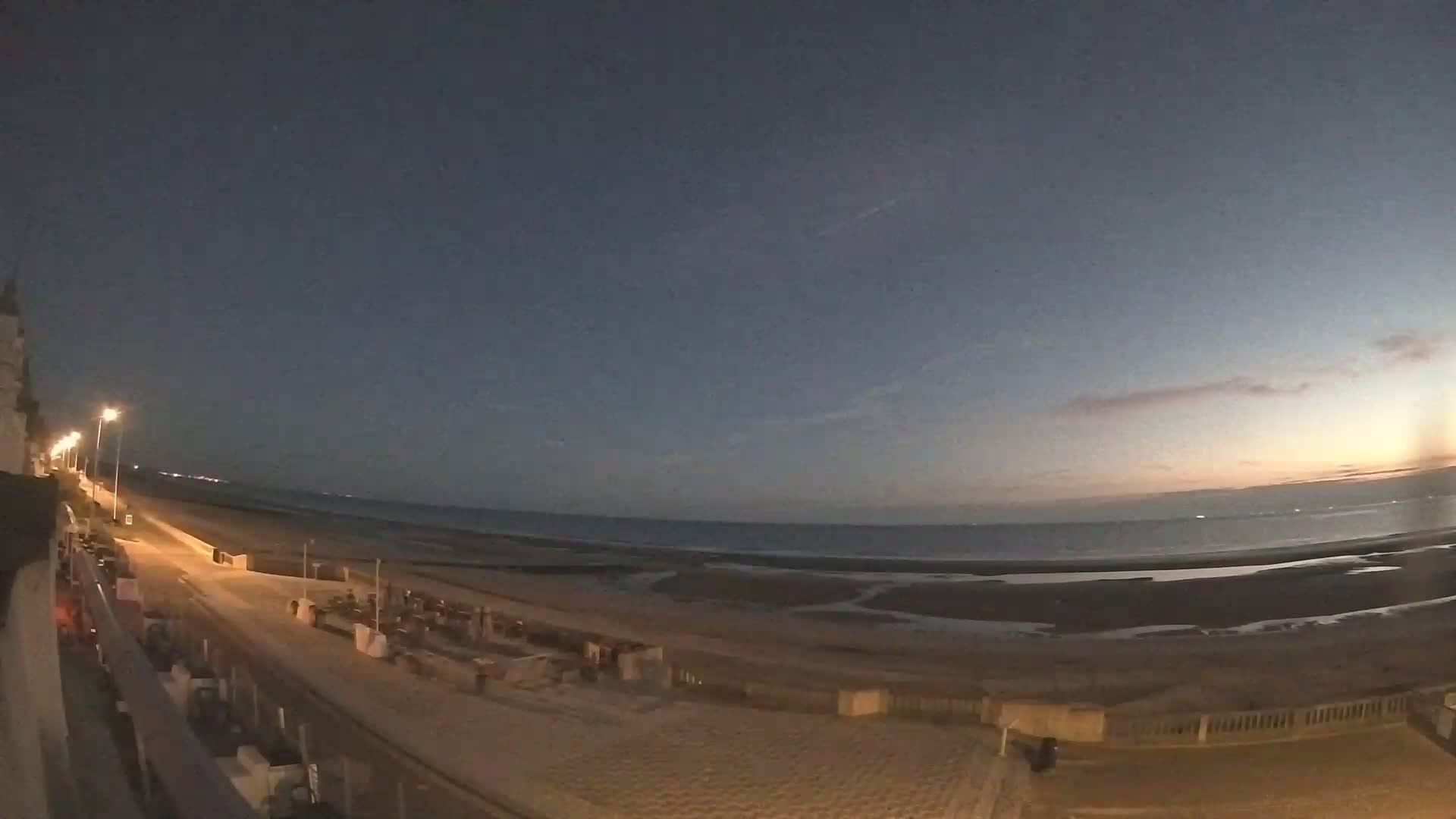 Cabourg Beach Live Cam - Lisieux, Calvados, Normandie, France