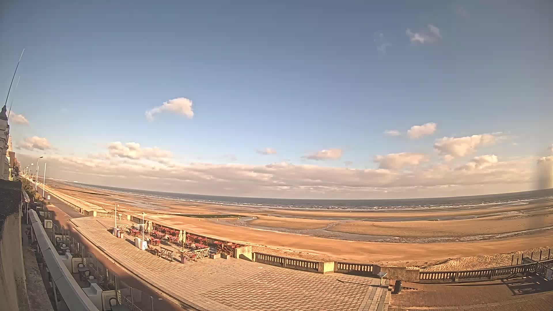 Cabourg Beach Live Cam - Lisieux, Calvados, Normandie, France