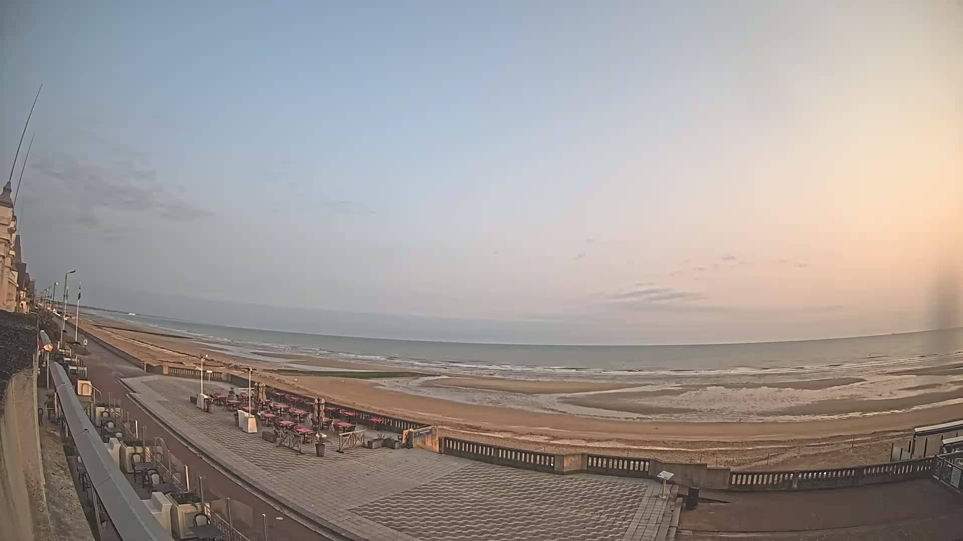 Cabourg Beach Live Cam - Lisieux, Calvados, Normandie, France
