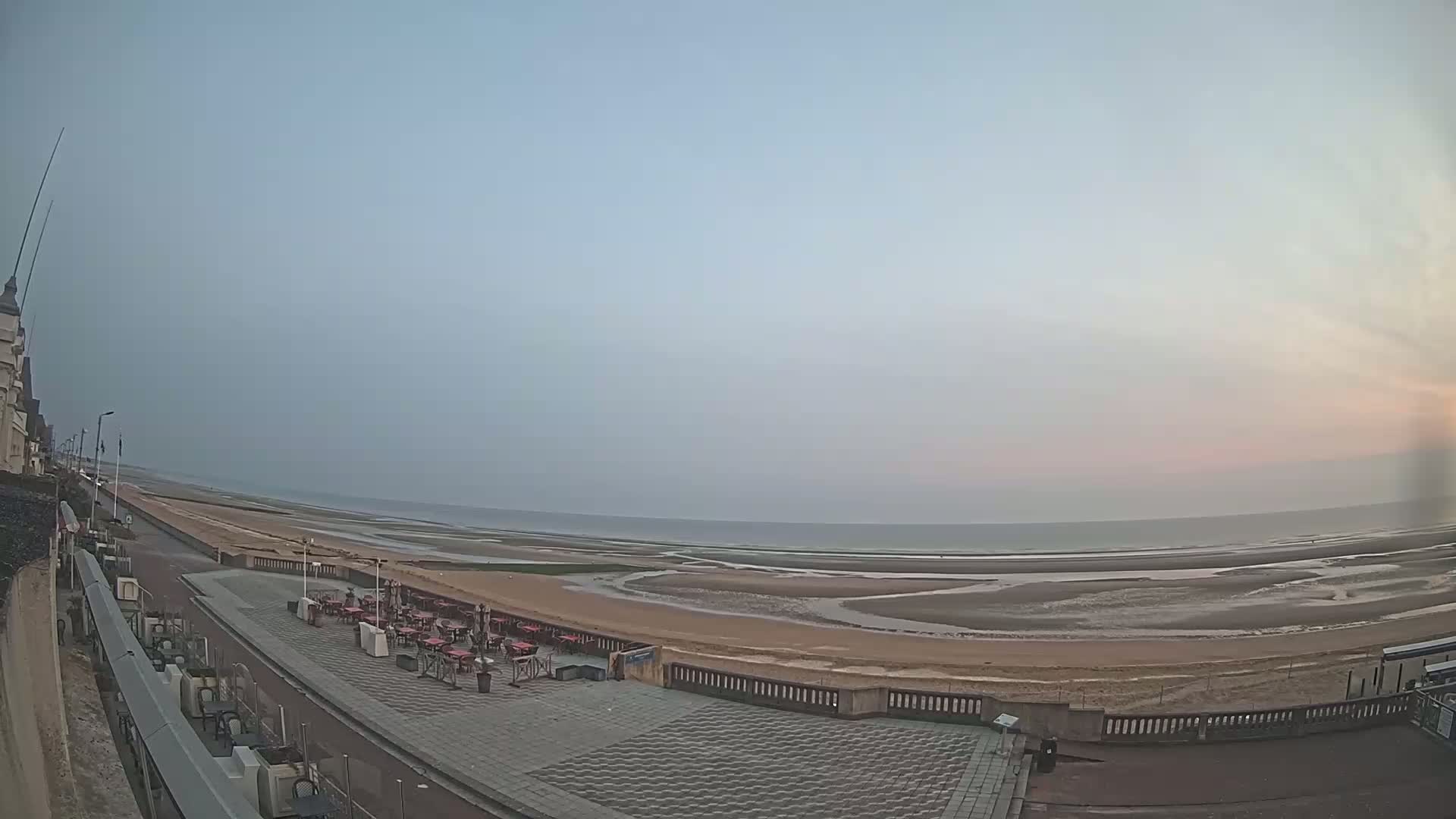 Cabourg Beach Live Cam - Lisieux, Calvados, Normandie, France