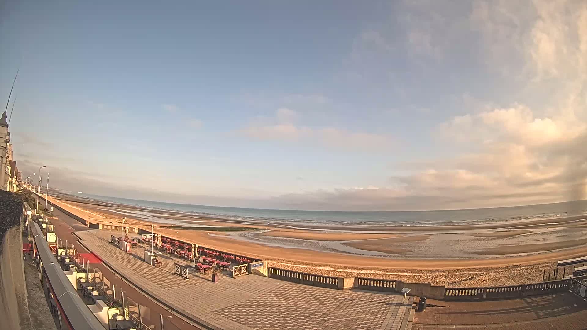 Cabourg Beach Live Cam - Lisieux, Calvados, Normandie, France