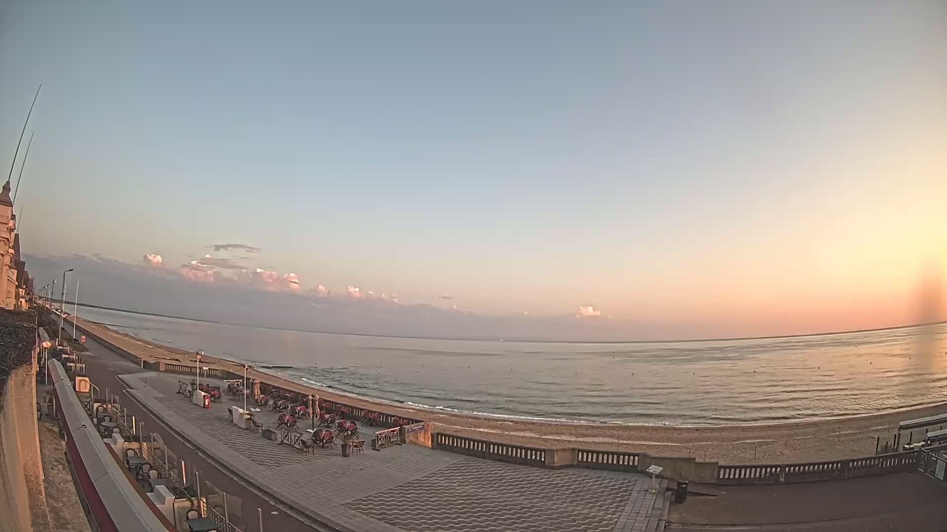 Cabourg Beach Live Cam - Lisieux, Calvados, Normandie, France