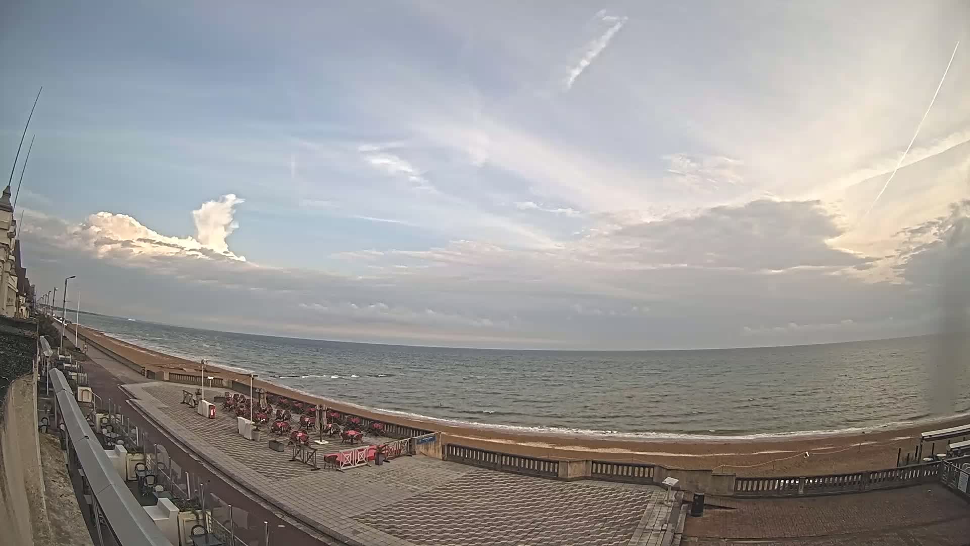 Cabourg Beach Live Cam - Lisieux, Calvados, Normandie, France