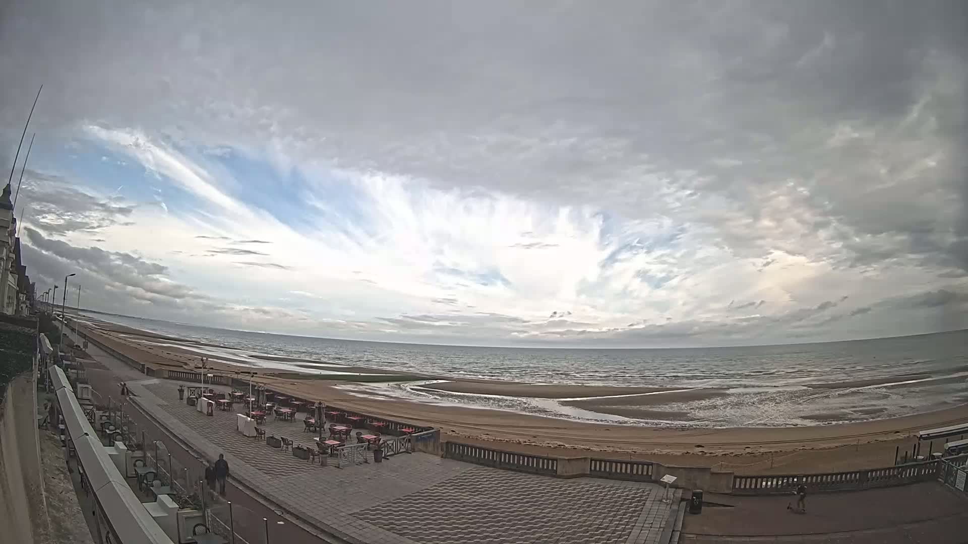 Cabourg Beach Live Cam - Lisieux, Calvados, Normandie, France