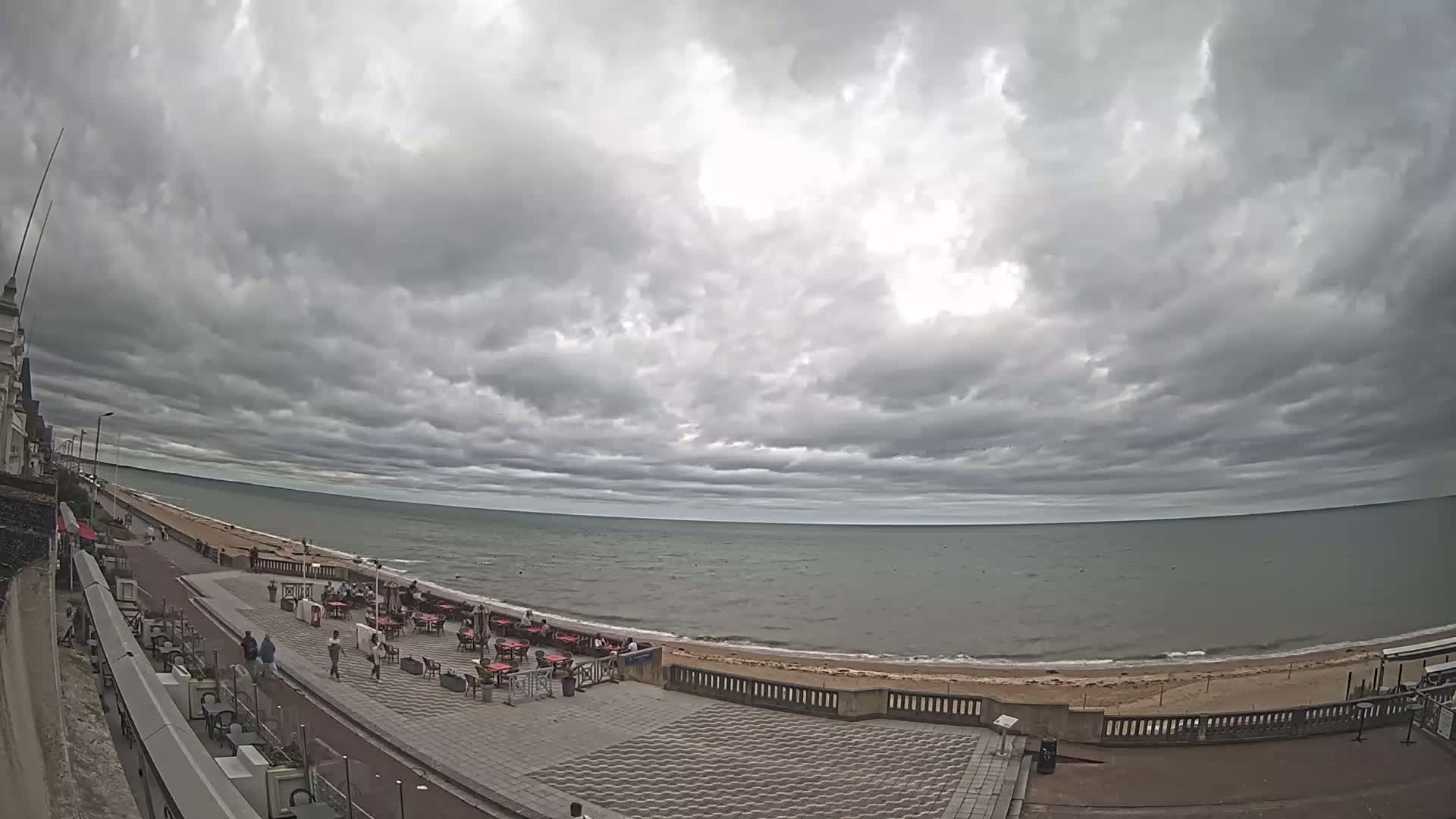 Cabourg Beach Live Cam - Lisieux, Calvados, Normandie, France