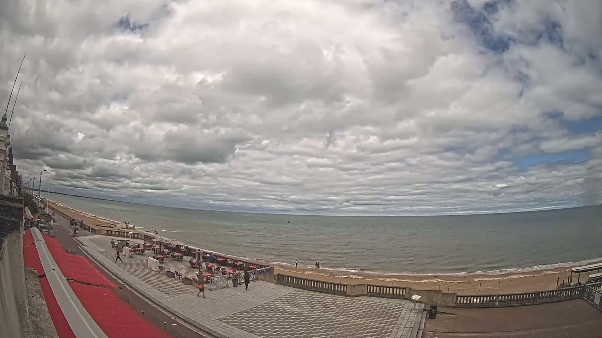 Cabourg Beach Live Cam - Lisieux, Calvados, Normandie, France