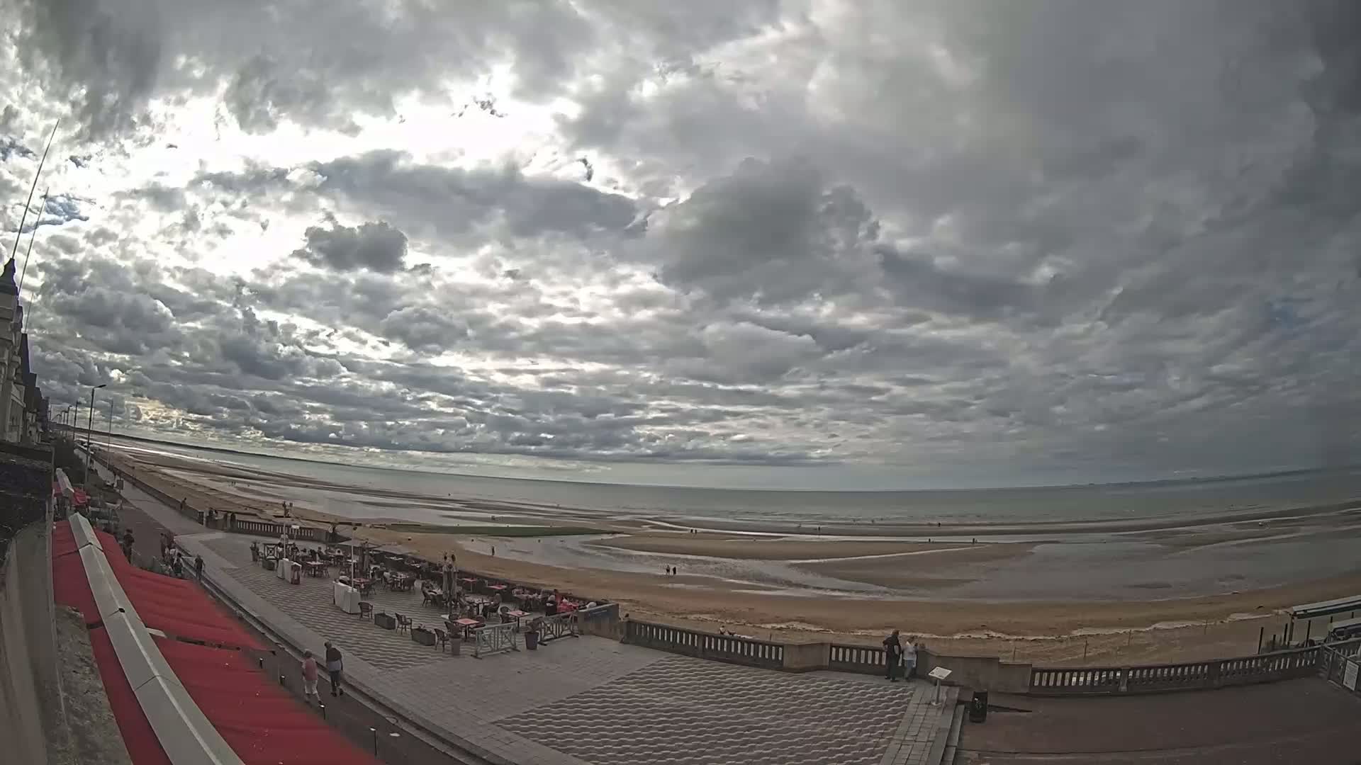 Cabourg Beach Live Cam - Lisieux, Calvados, Normandie, France