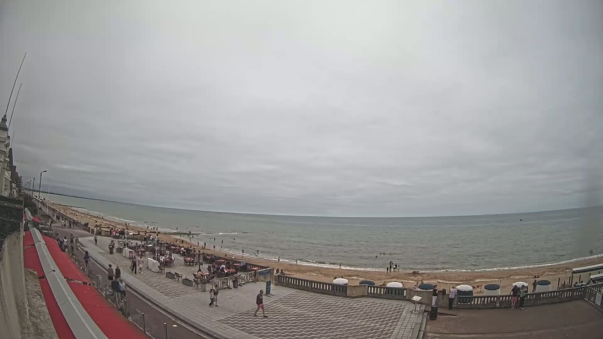 Cabourg Beach Live Cam - Lisieux, Calvados, Normandie, France