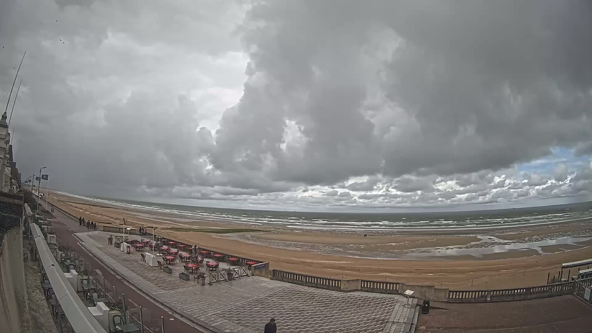 Cabourg Beach Live Cam - Lisieux, Calvados, Normandie, France