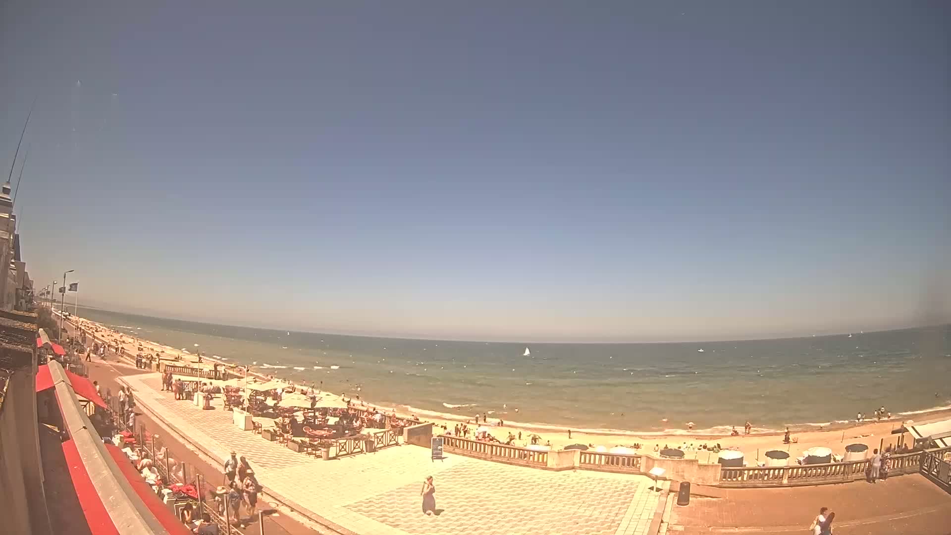 Cabourg Beach Live Cam - Lisieux, Calvados, Normandie, France