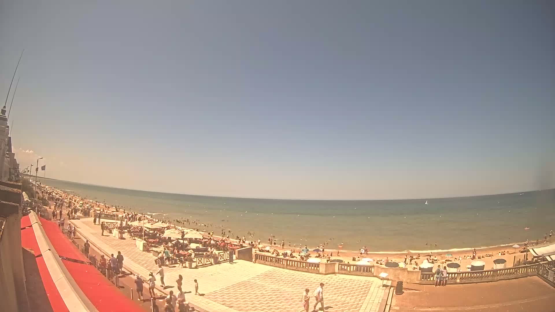 Cabourg Beach Live Cam - Lisieux, Calvados, Normandie, France