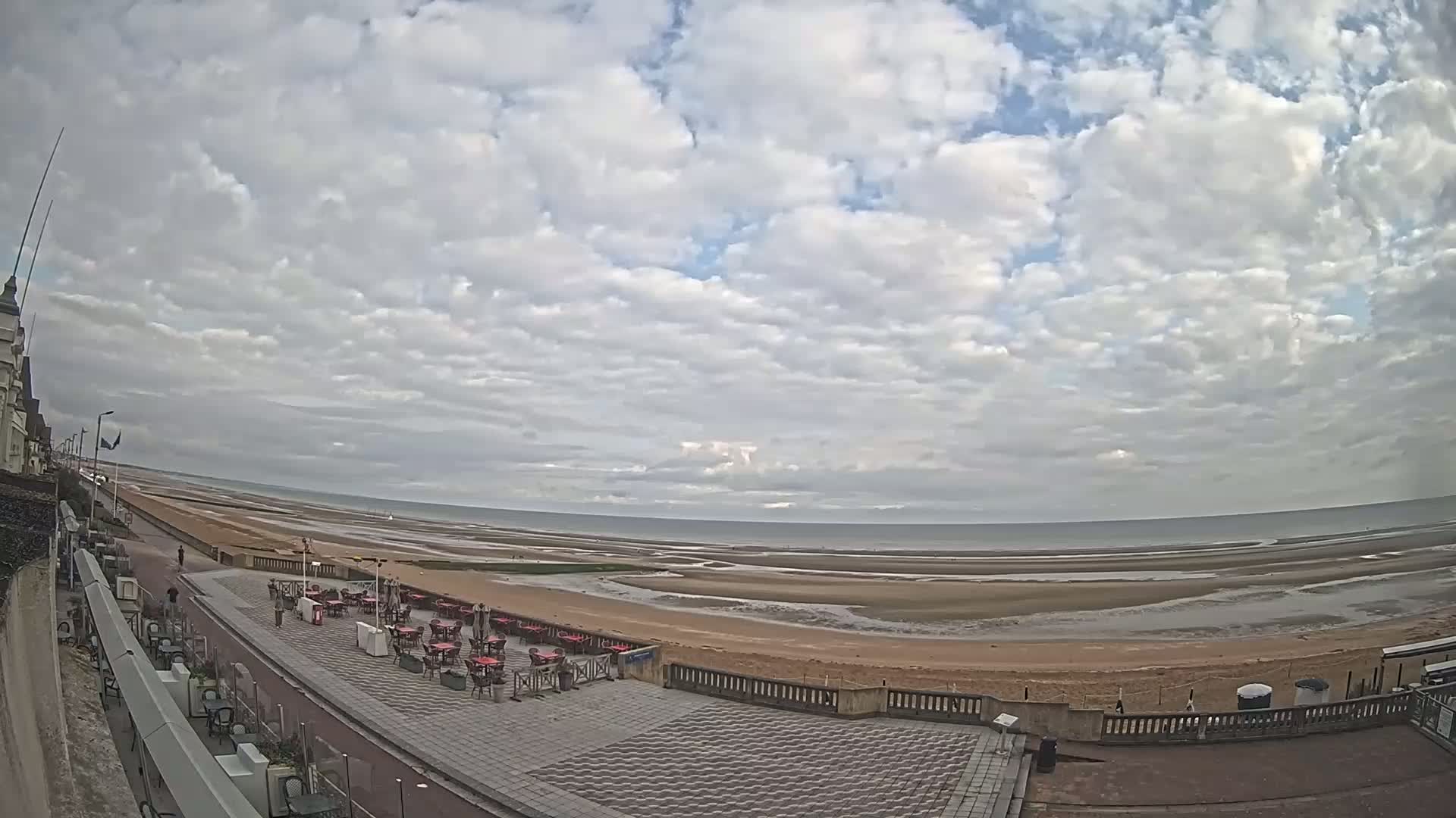 Cabourg Beach Live Cam - Lisieux, Calvados, Normandie, France