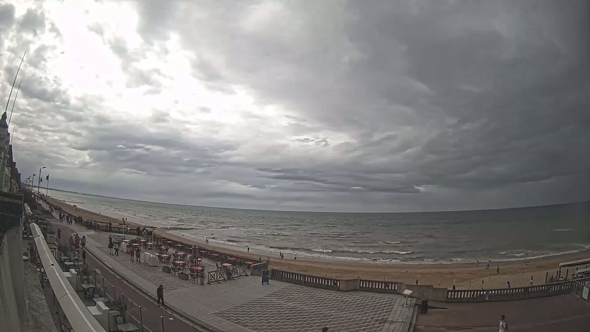 Cabourg Beach Live Cam - Lisieux, Calvados, Normandie, France