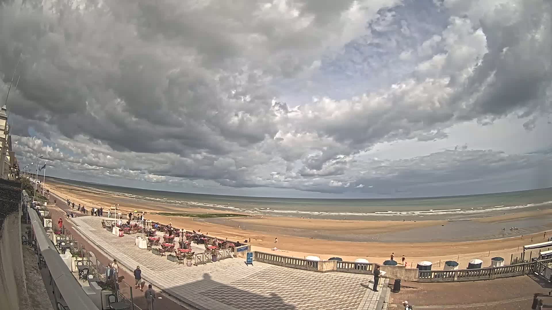 Cabourg Beach Live Cam - Lisieux, Calvados, Normandie, France