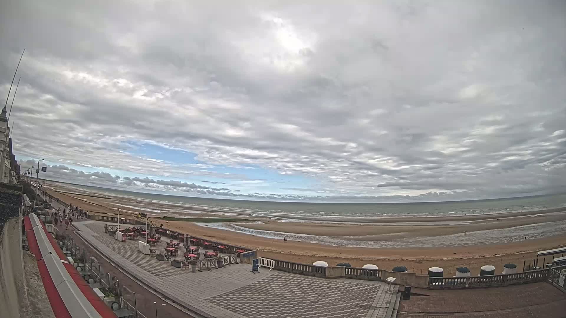 Cabourg Beach Live Cam - Lisieux, Calvados, Normandie, France