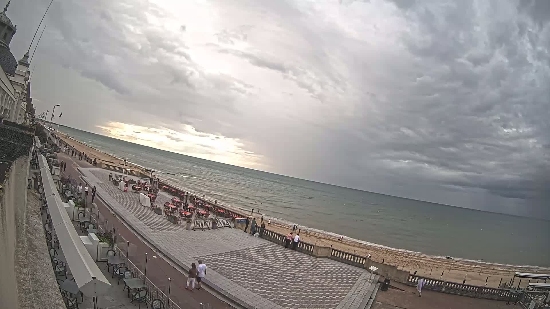 Cabourg Beach Live Cam - Lisieux, Calvados, Normandie, France