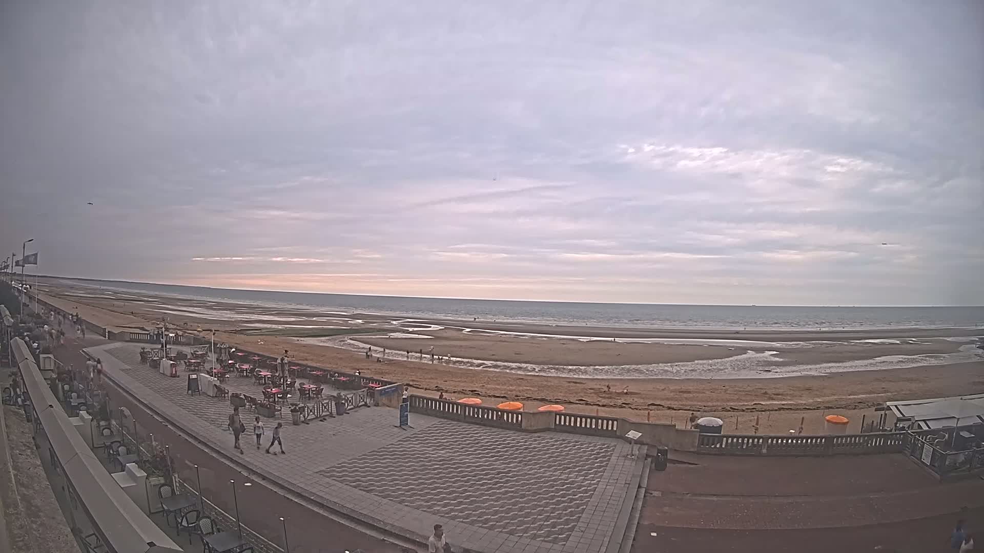 Cabourg Beach Live Cam - Lisieux, Calvados, Normandie, France