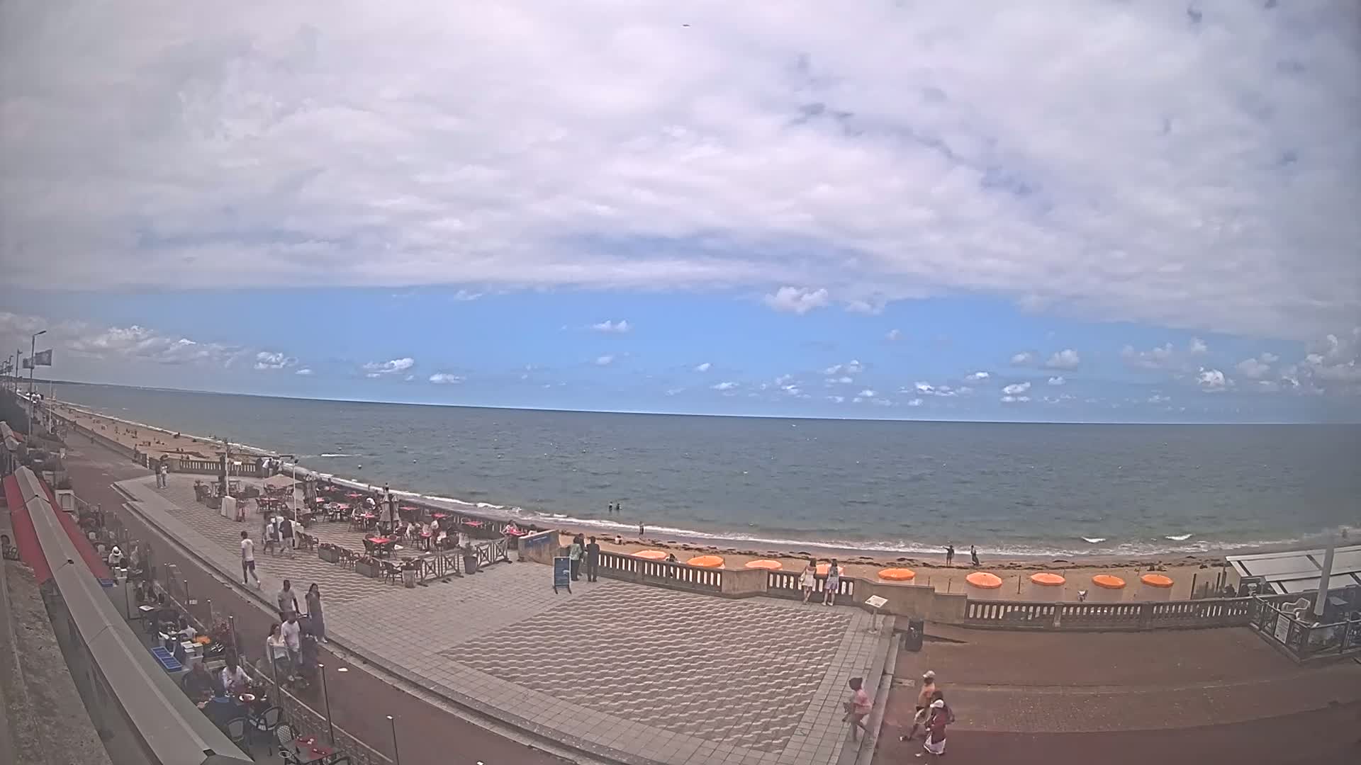 Cabourg Beach Live Cam - Lisieux, Calvados, Normandie, France