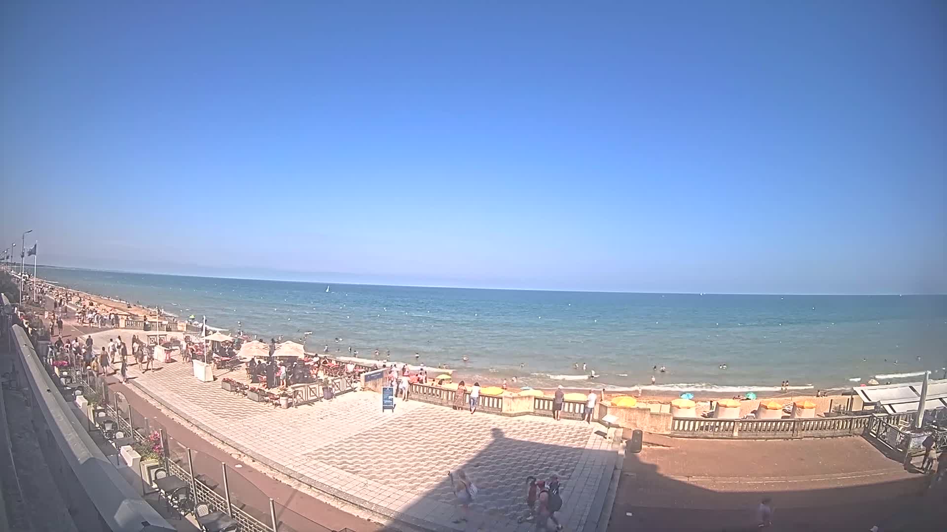 Cabourg Beach Live Cam - Lisieux, Calvados, Normandie, France