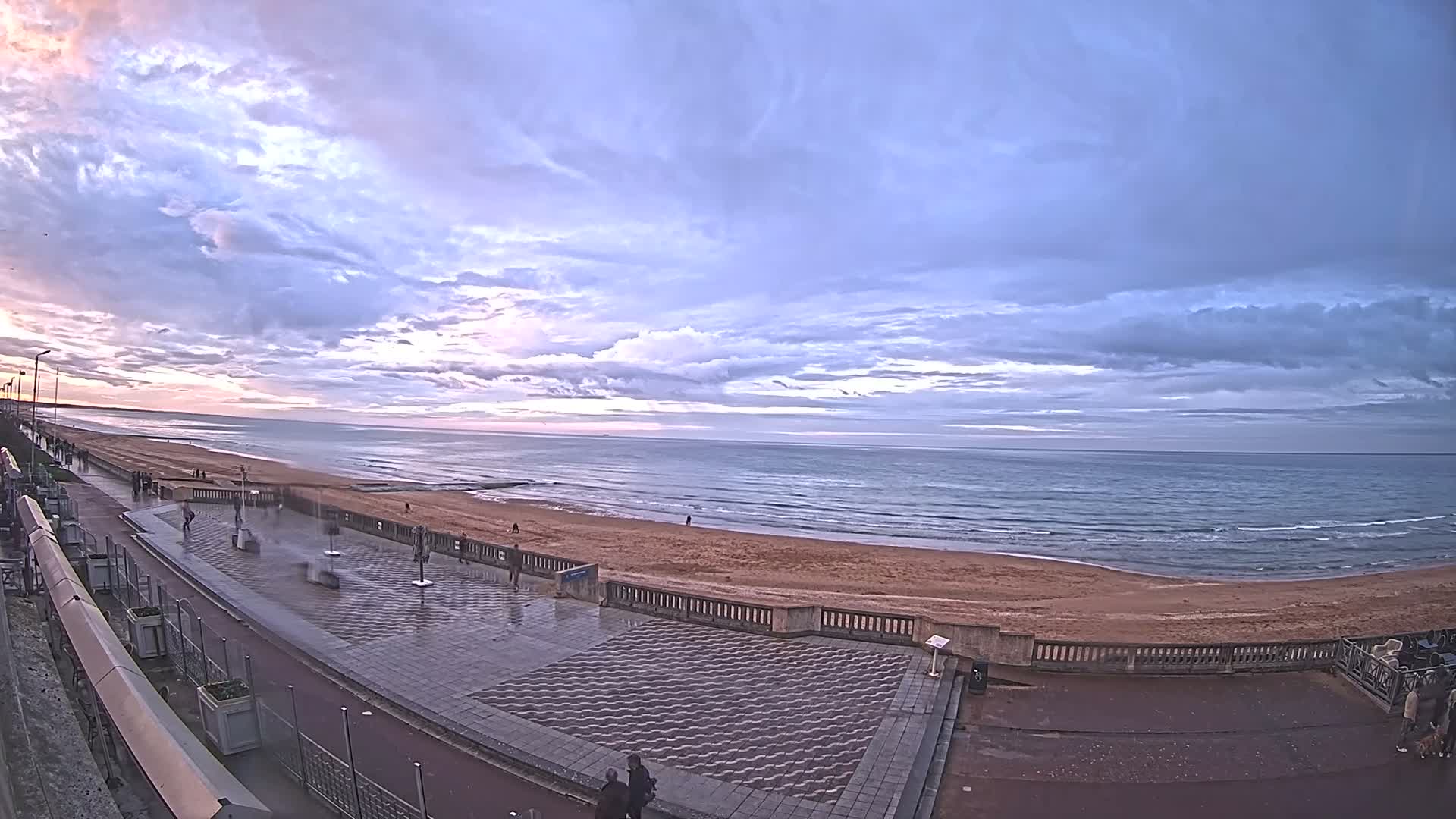 Cabourg Beach Live Cam - Lisieux, Calvados, Normandie, France