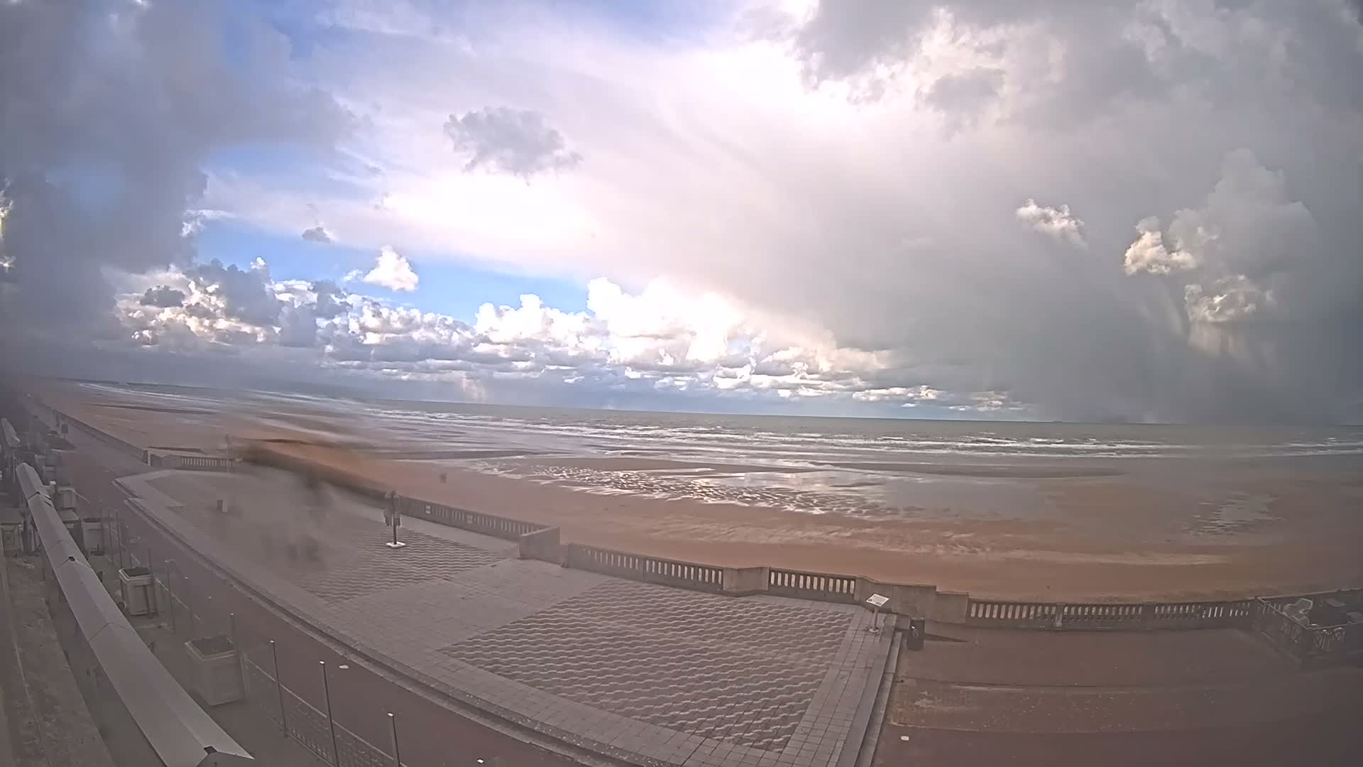 Cabourg Beach Live Cam - Lisieux, Calvados, Normandie, France