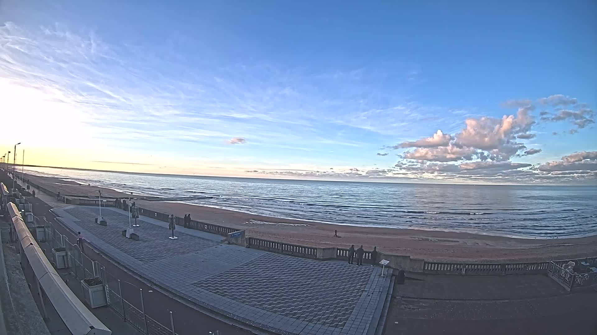 Cabourg Beach Live Cam - Lisieux, Calvados, Normandie, France