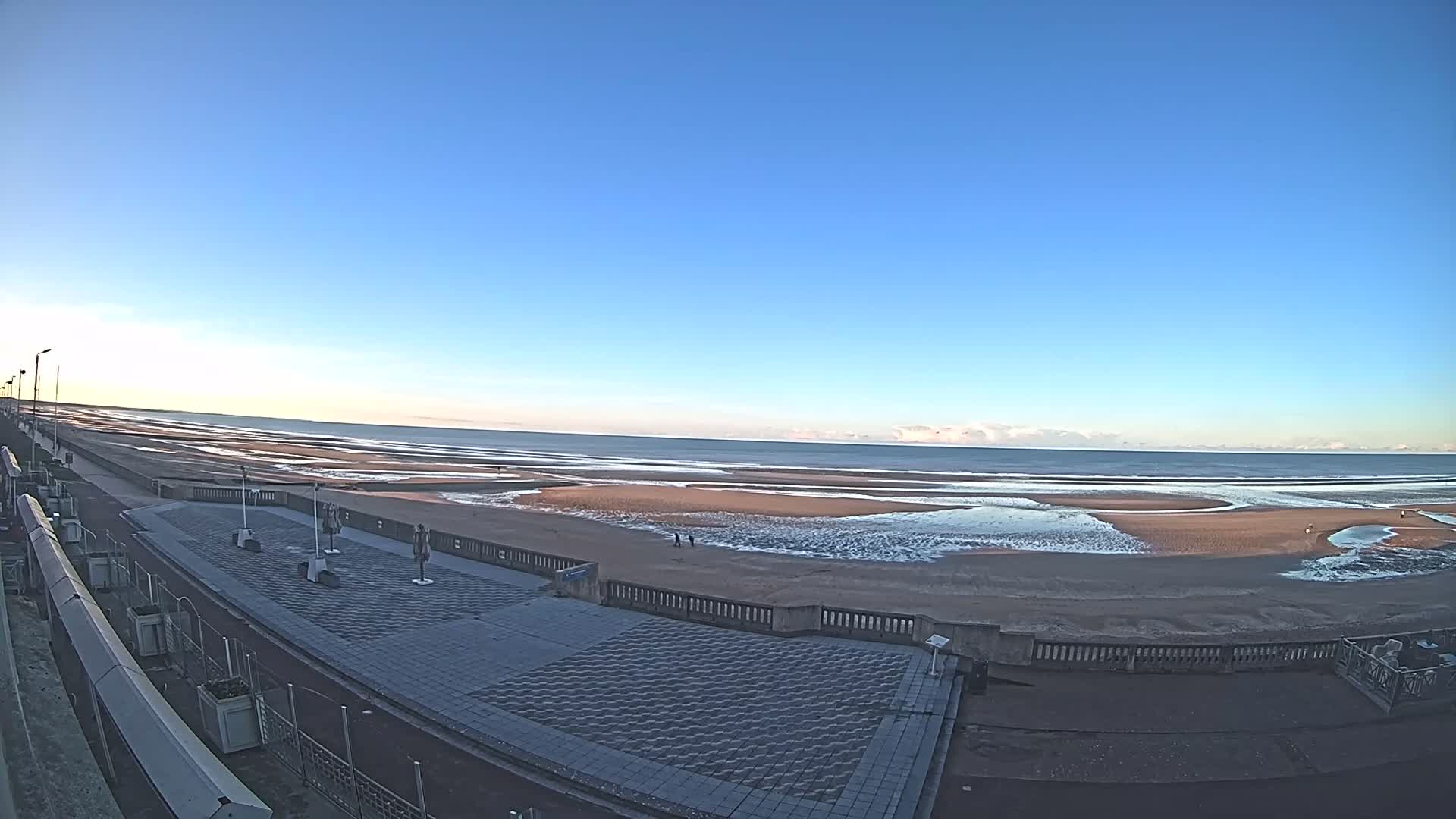 Cabourg Beach Live Cam - Lisieux, Calvados, Normandie, France
