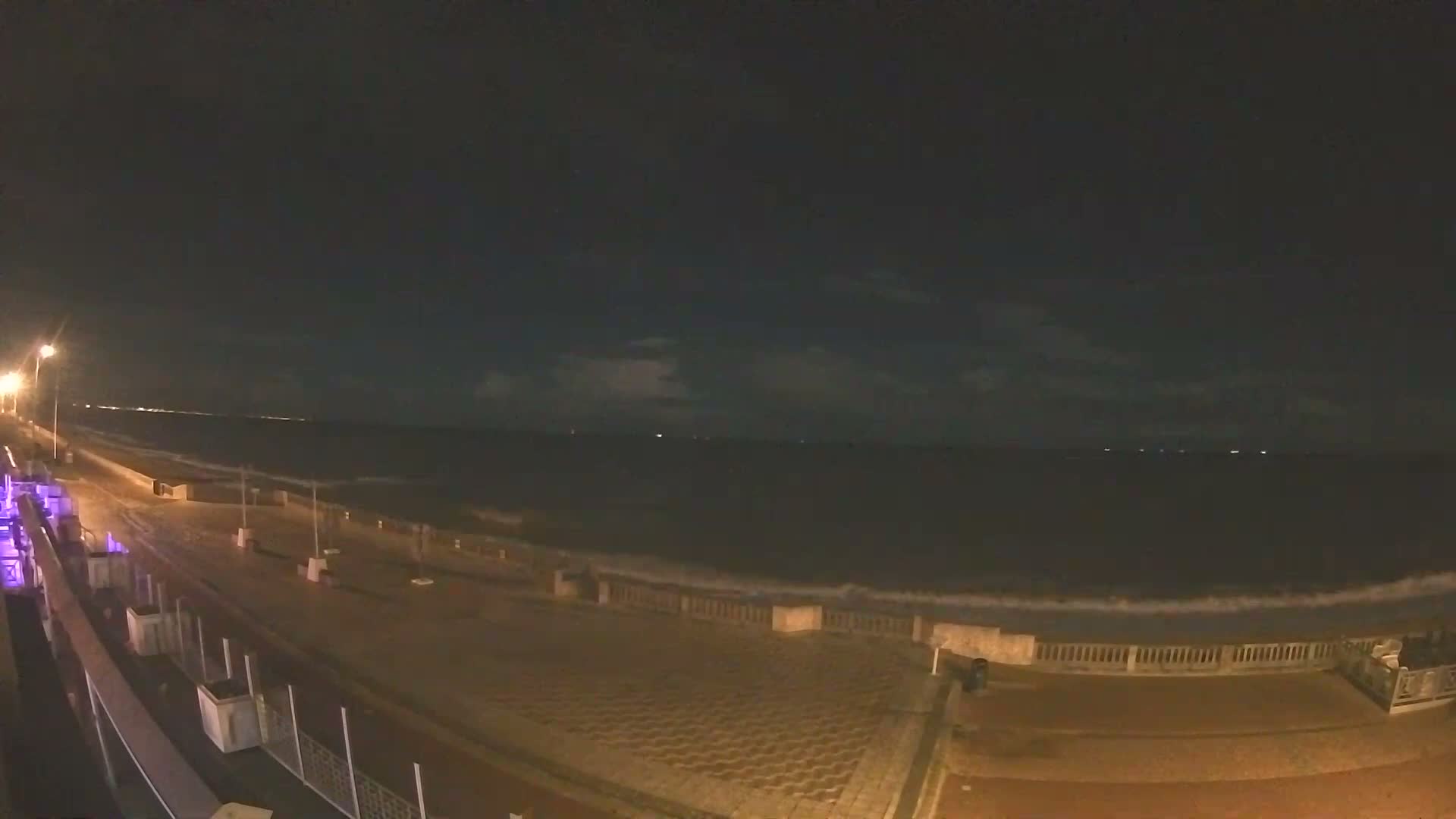 Cabourg Beach Live Cam - Lisieux, Calvados, Normandie, France