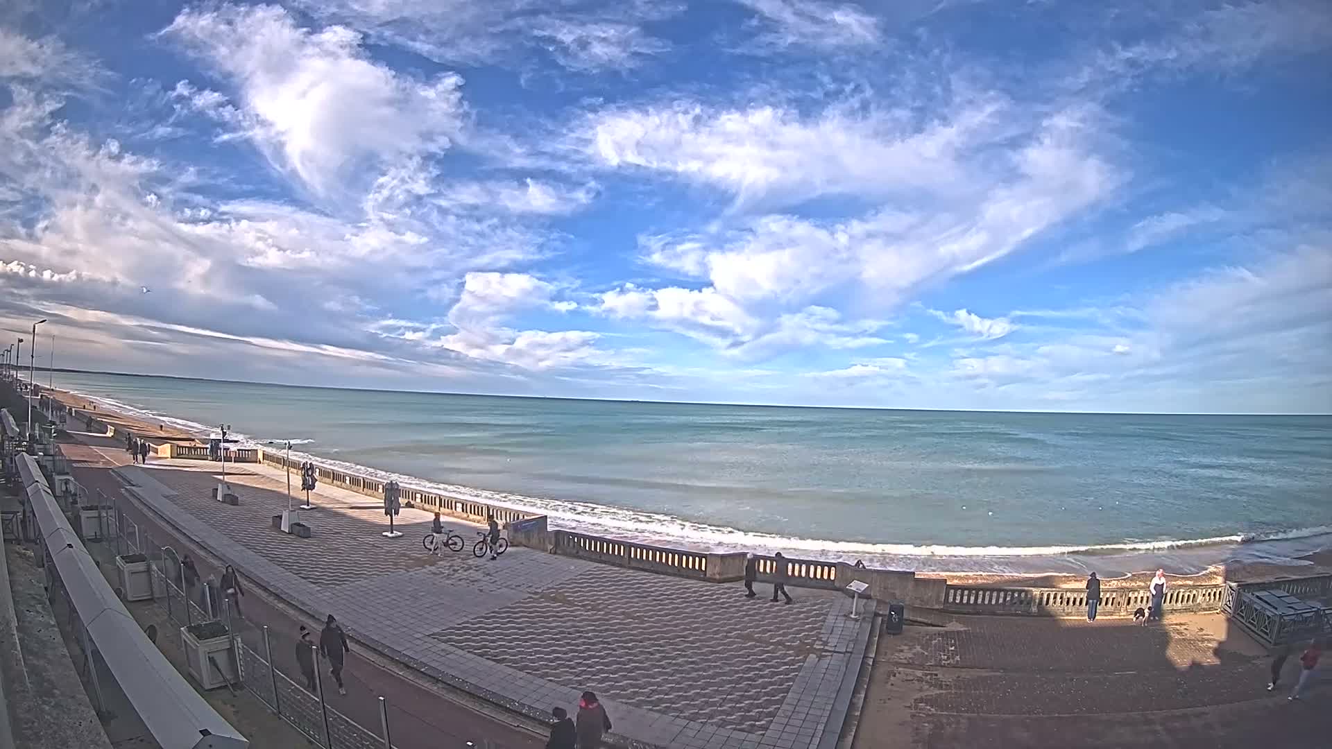 Cabourg Beach Live Cam - Lisieux, Calvados, Normandie, France