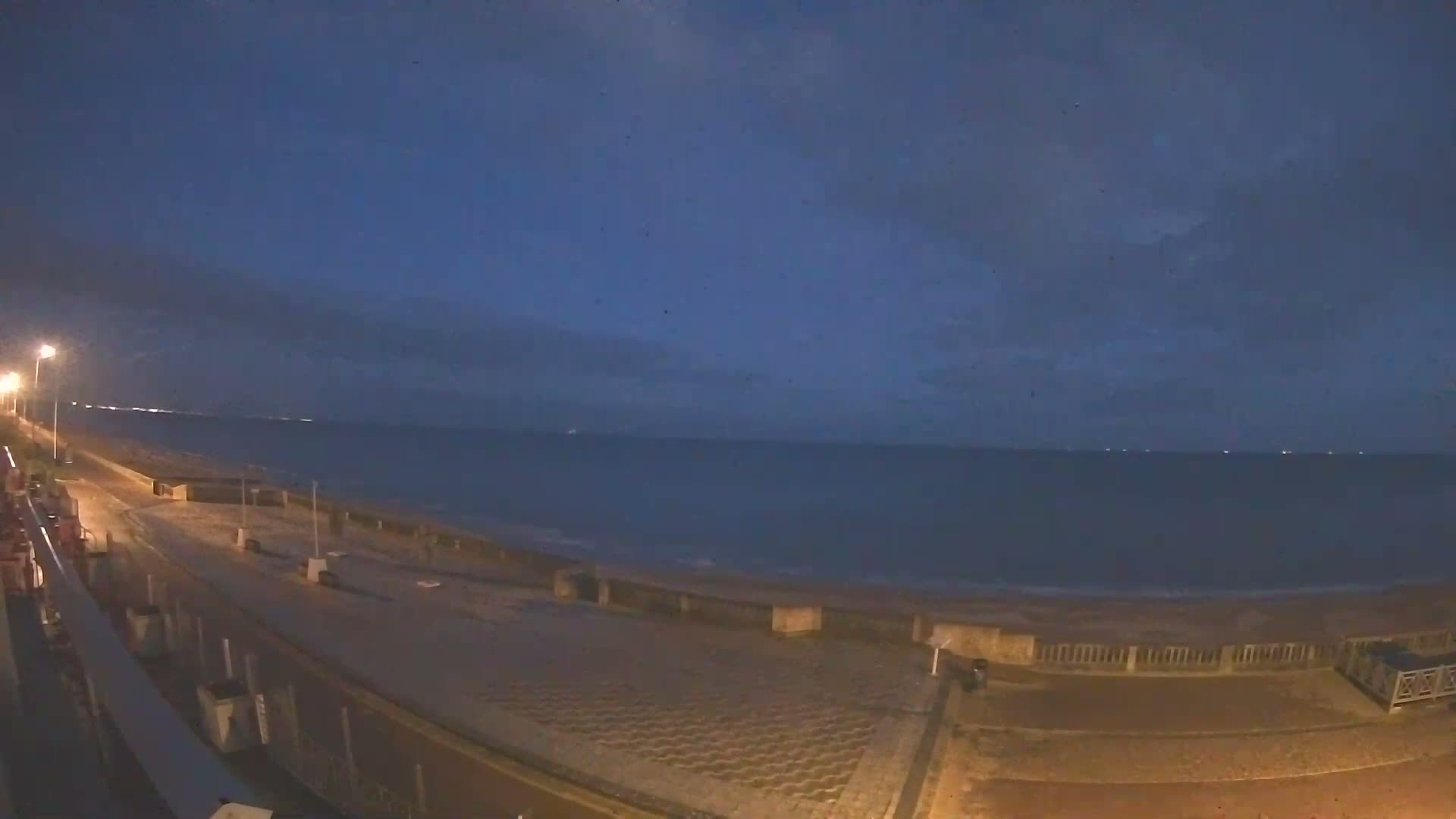Cabourg Beach Live Cam - Lisieux, Calvados, Normandie, France