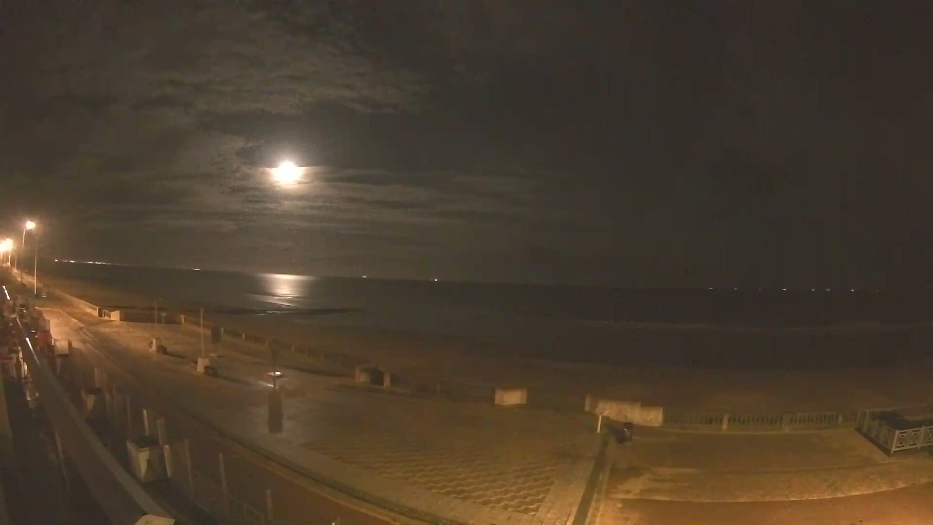 Cabourg Beach Live Cam - Lisieux, Calvados, Normandie, France