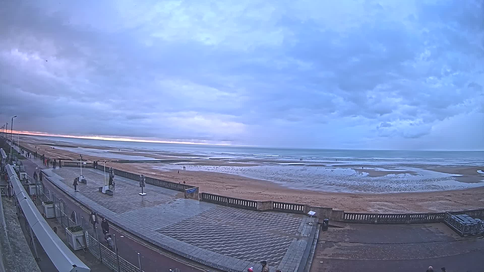 Cabourg Beach Live Cam - Lisieux, Calvados, Normandie, France